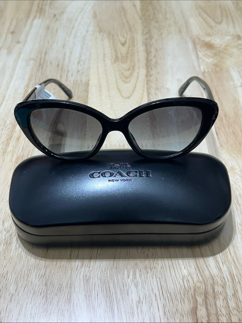 NWT Coach cat eye sunglasses 52 17 140 w/ case & dust cloth
